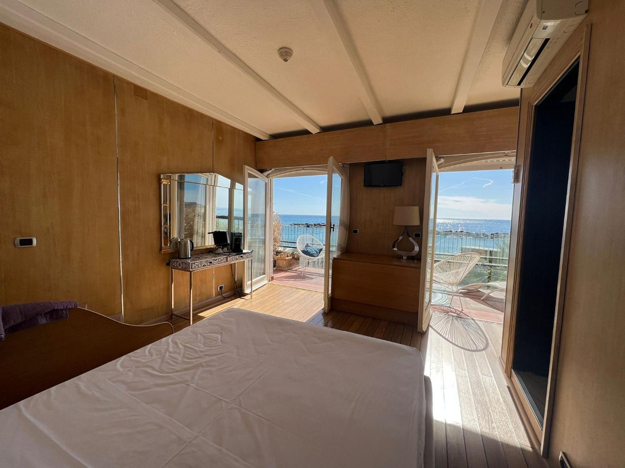 Villa Rita Sea Front View Sanremo - Parcheggio Gratuito In Struttura Dış mekan fotoğraf